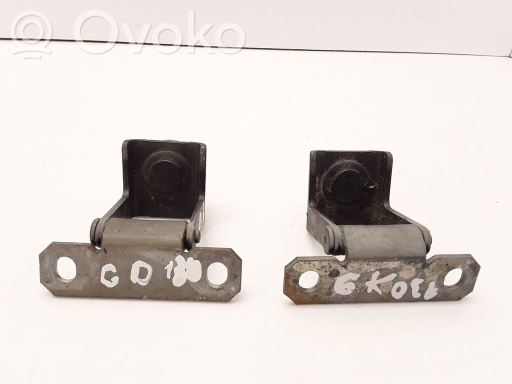 Renault Megane III Tailgate/trunk/boot hinge 