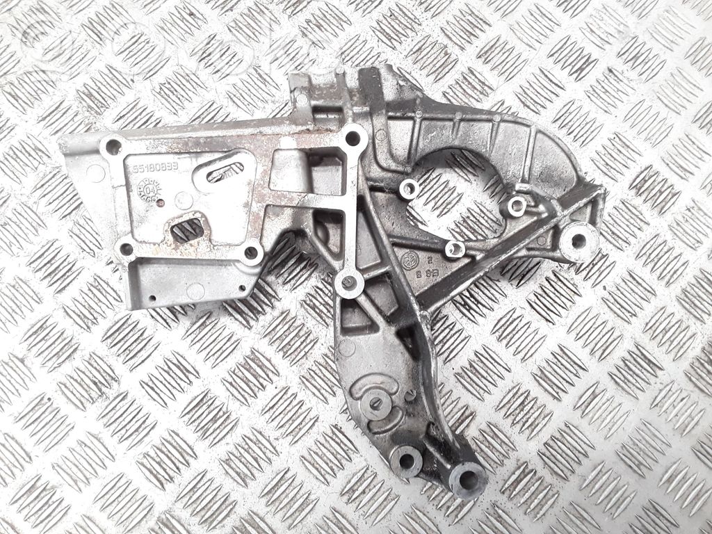 Alfa Romeo GT Engine mounting bracket 