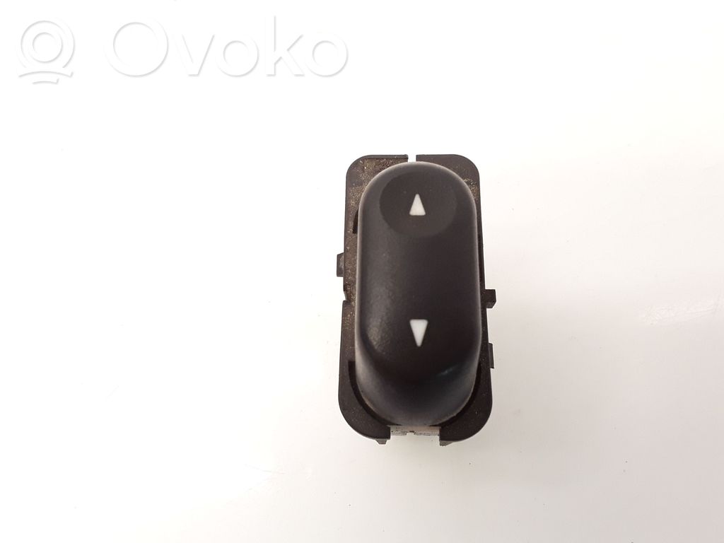Ford Maverick Electric window control switch 