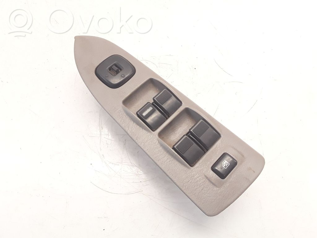 Electric window control switch   C8HD135,2090D