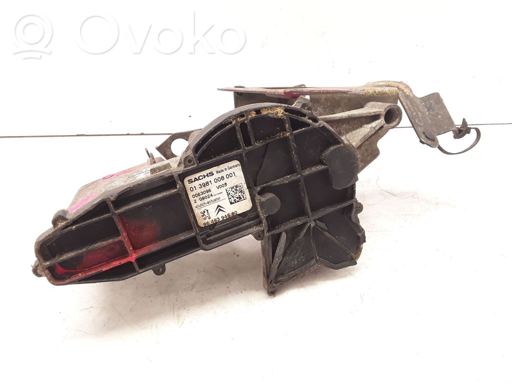 Citroen C3 Pluriel Kytkimen apusylinteri 