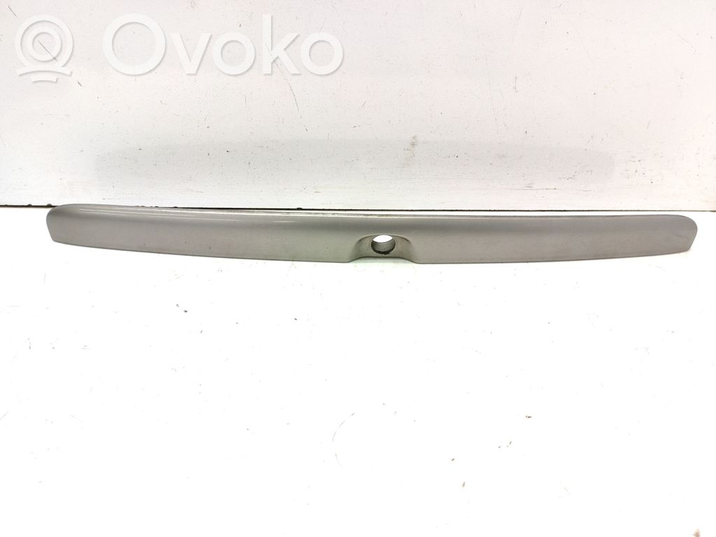 Opel Vectra B Listwa oświetlenie tylnej tablicy rejestracyjnej 