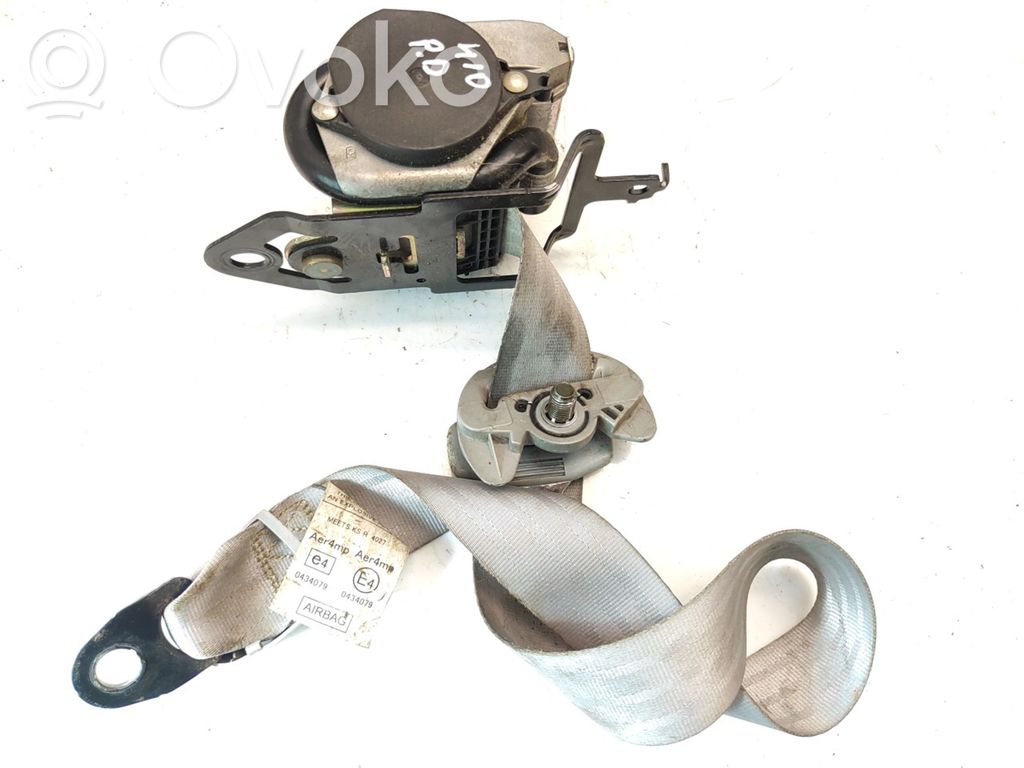 Hyundai Sonata Front seatbelt 