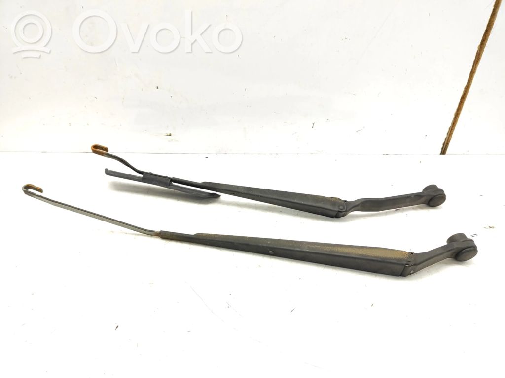 Mazda 626 Front wiper blade arm 