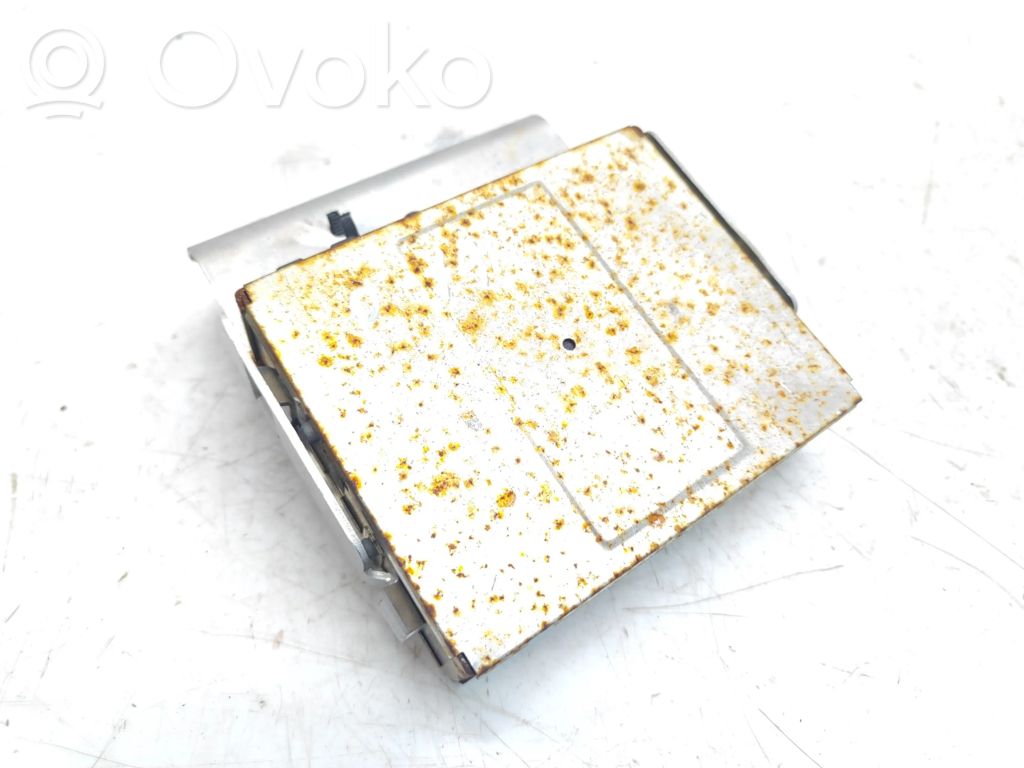 Audi A8 S8 D2 4D Antenna control unit 