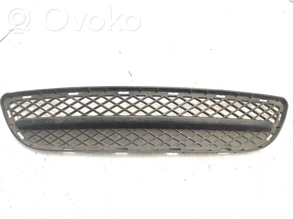 Front bumper lower grill   7154555