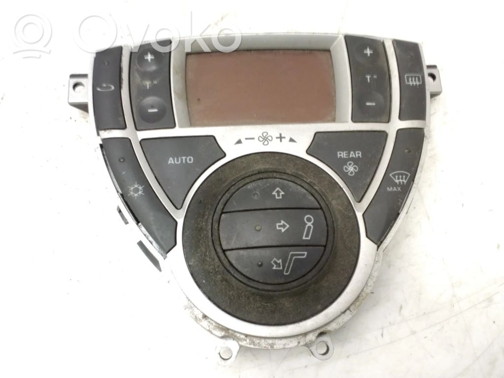 Peugeot 807 Climate control unit 