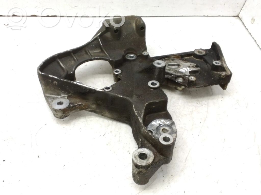 Alfa Romeo GT Engine mounting bracket 