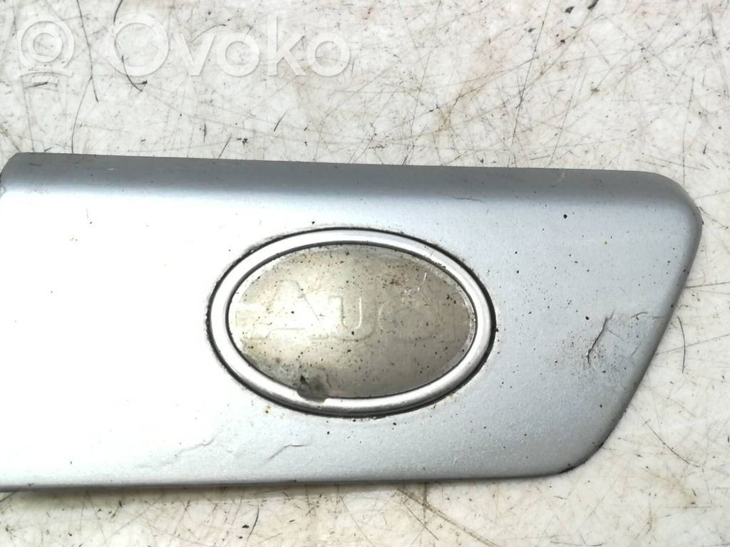 Audi Coupe Listwa / Nakładka na błotnik przedni 