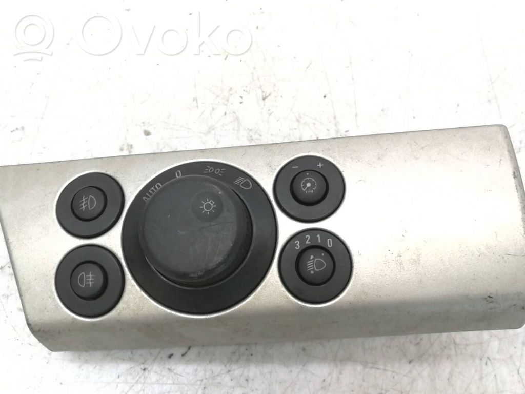 Opel Astra H Light switch 