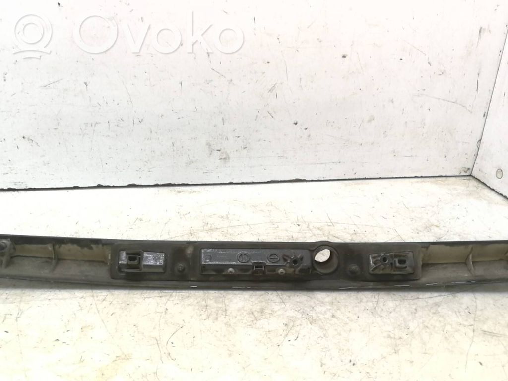 Éclairage de plaque d'immatriculation   4E0827576