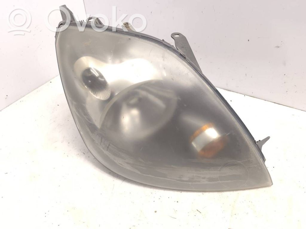 Ford Fiesta Scheinwerfer 