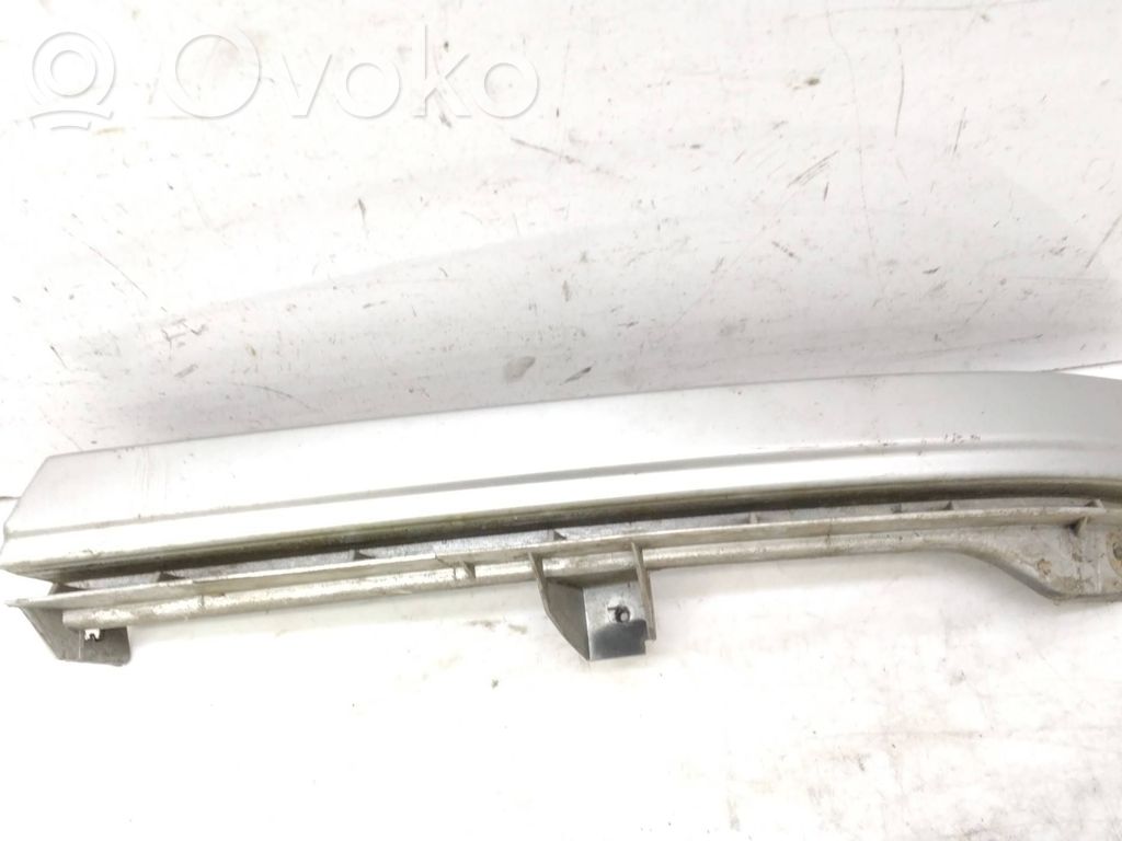 Opel Zafira A Moulure sous phares 