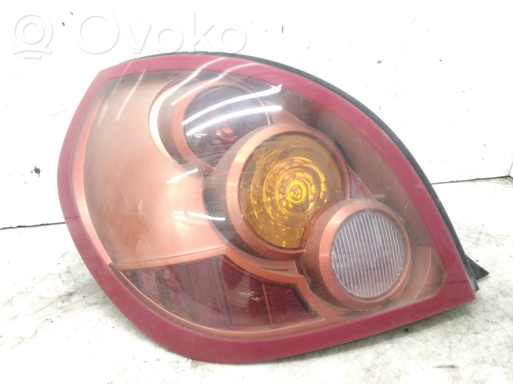 Nissan Almera N16 Lampă spate în caroserie 