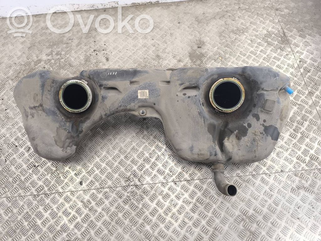 BMW 1 E81 E87 Fuel tank 