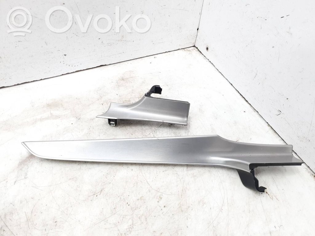 Mercedes-Benz C W205 Rivestimento del pannello 