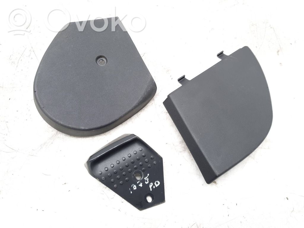 Opel Vectra C Moldura del asiento 