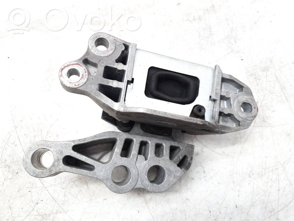 Fiat Tipo Engine mount bracket 