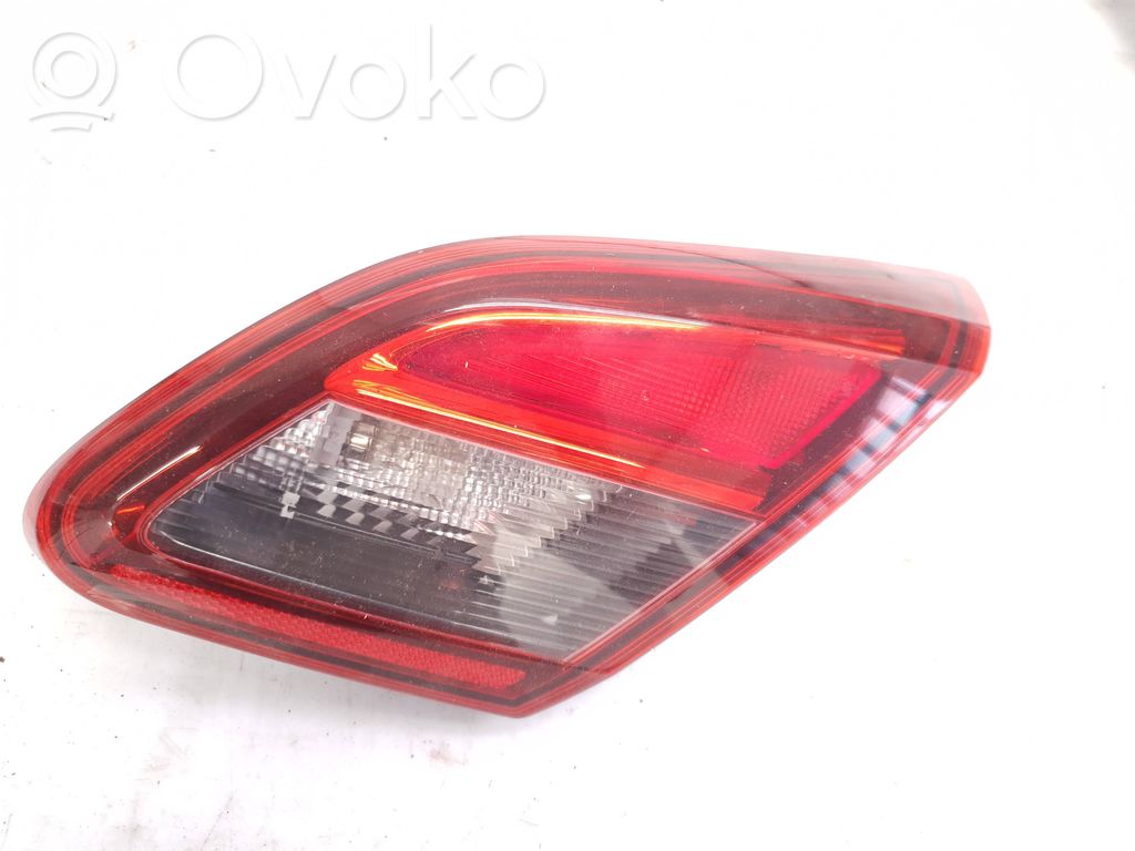 Opel Corsa E Takaluukun takavalot