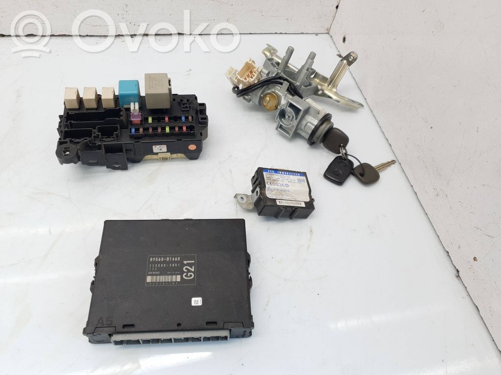 Komputer / Sterownik ECU i komplet kluczy   89560B1460,1123003851,89780B1020,626622000,85980B1010