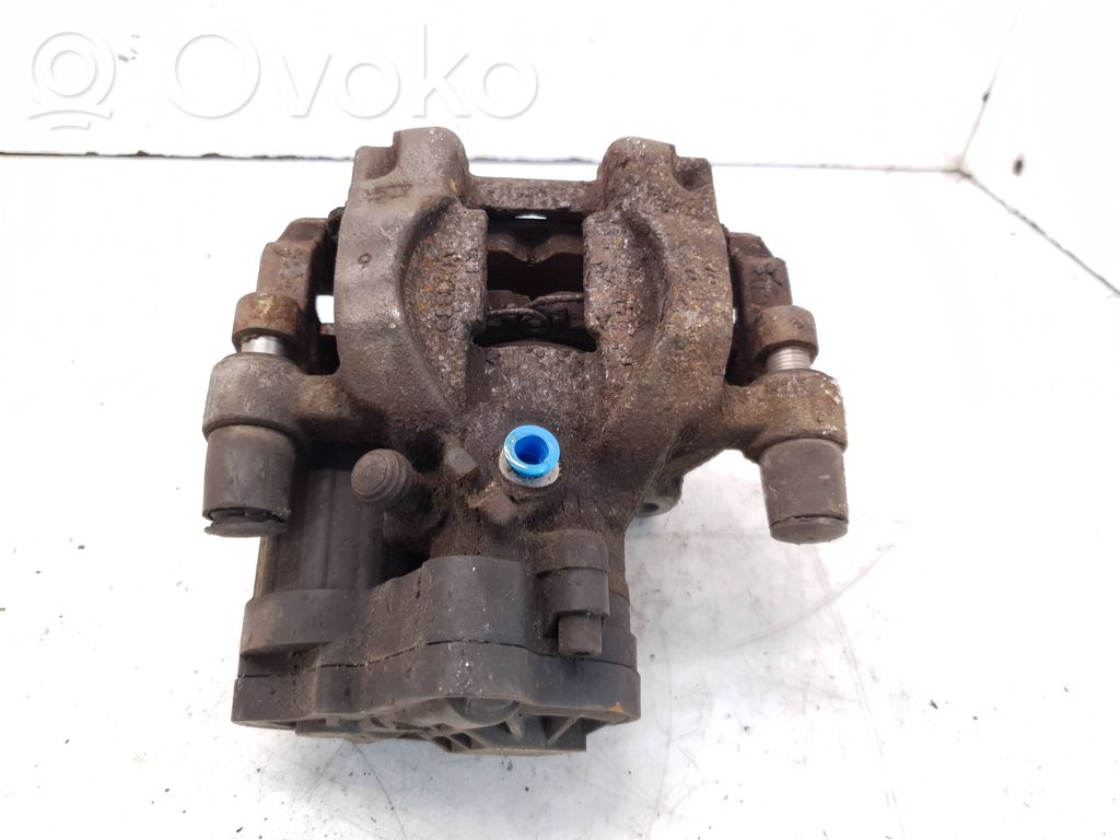 Volkswagen PASSAT B8 Pinza del freno posteriore 