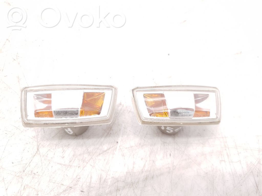 Opel Corsa E Spārna pagrieziena lukturis 