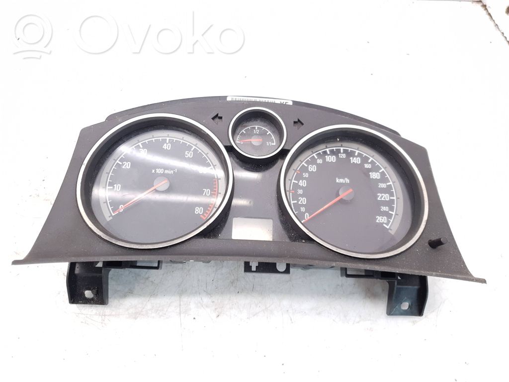 Opel Astra H Geschwindigkeitsmesser Cockpit 