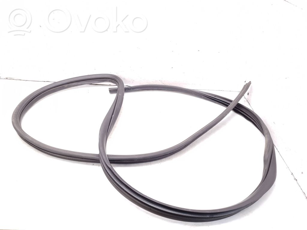 Nissan Qashqai Etuoven kumitiiviste 