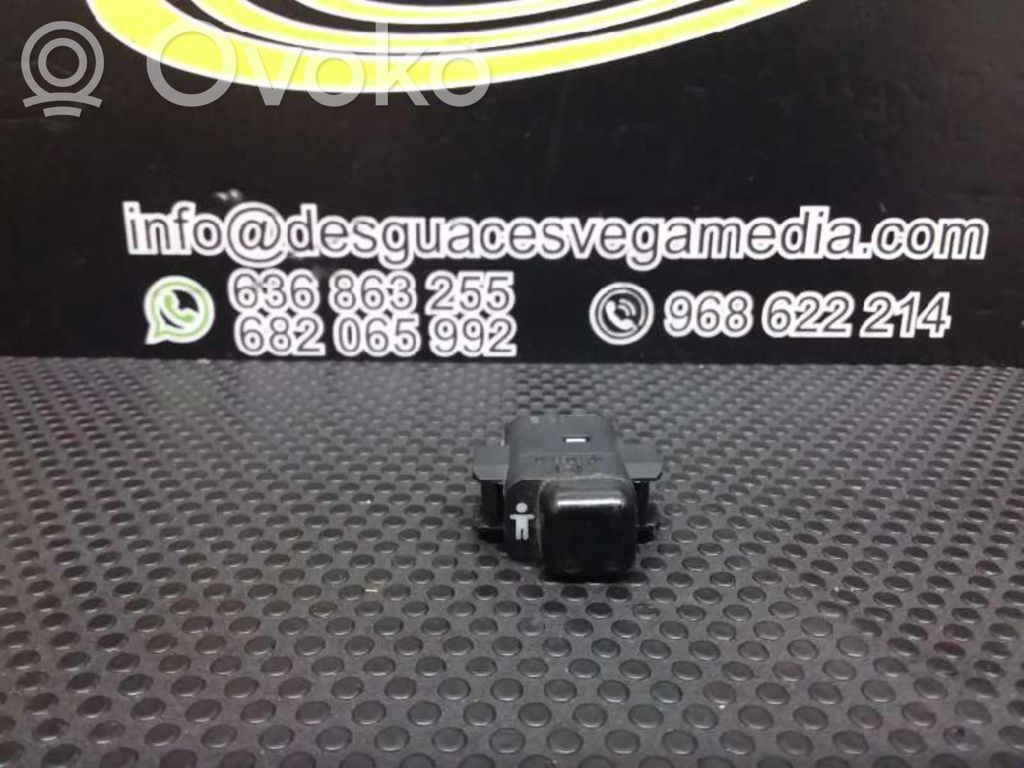Mercedes-Benz C W202 Wiper turn signal indicator stalk/switch 