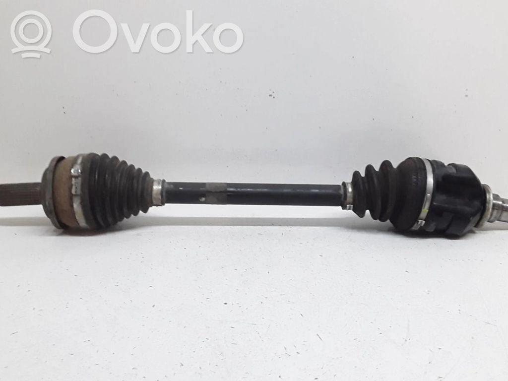 Toyota Auris 150 Kardanas komplekte 