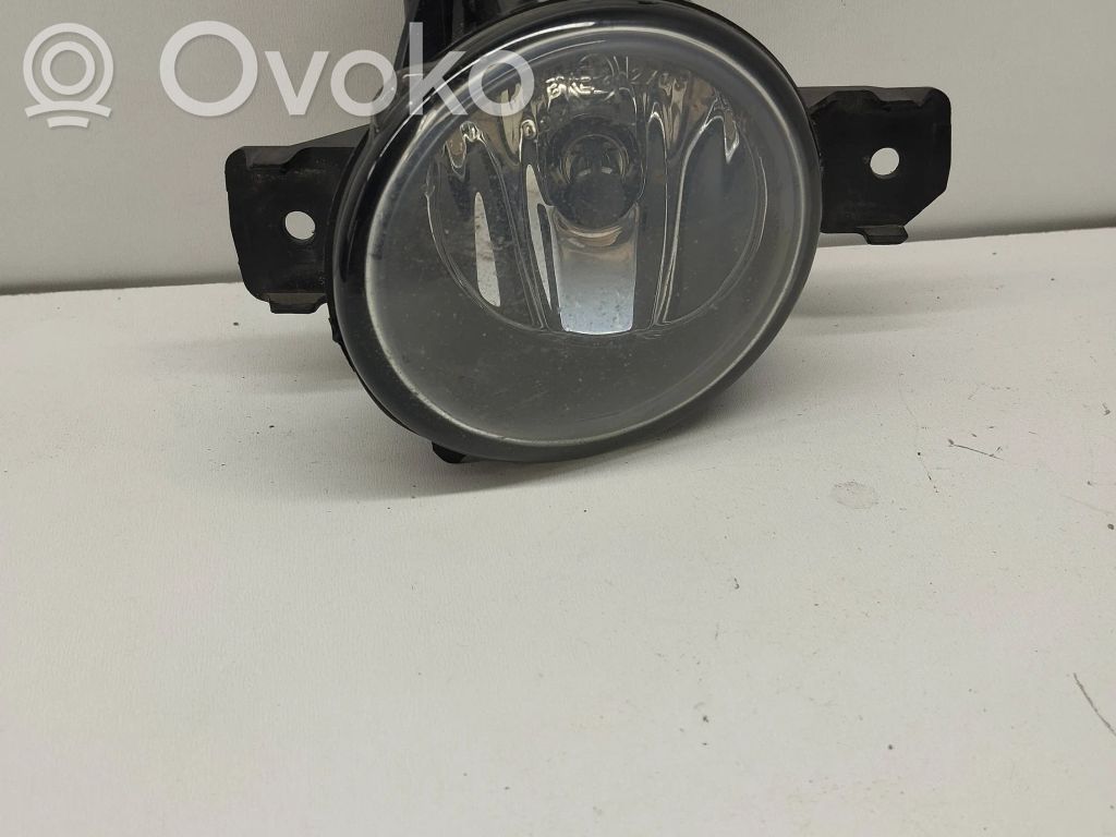 Miglas lukturis priekšā   13101610,89203672,7837501