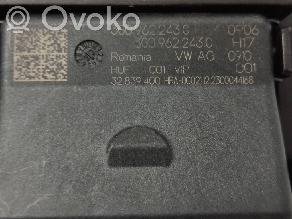 Tailgate/trunk control unit/module   8Y0962239,38030900,3G0962243C
