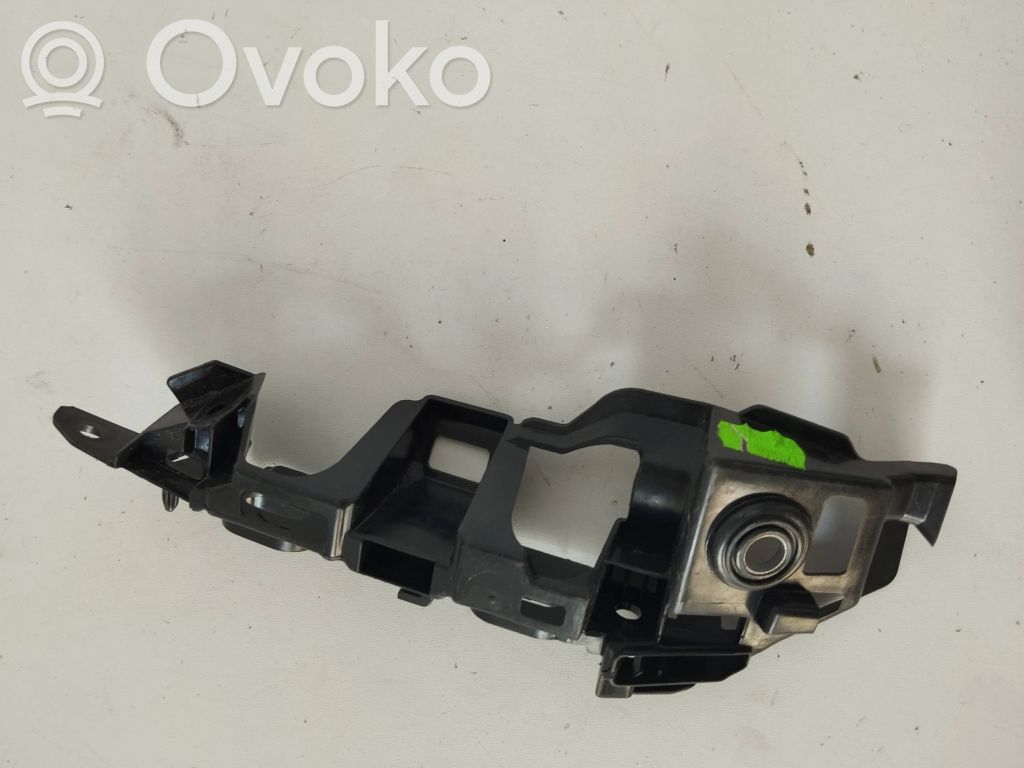 Volkswagen Golf VII Front bumper mounting bracket 