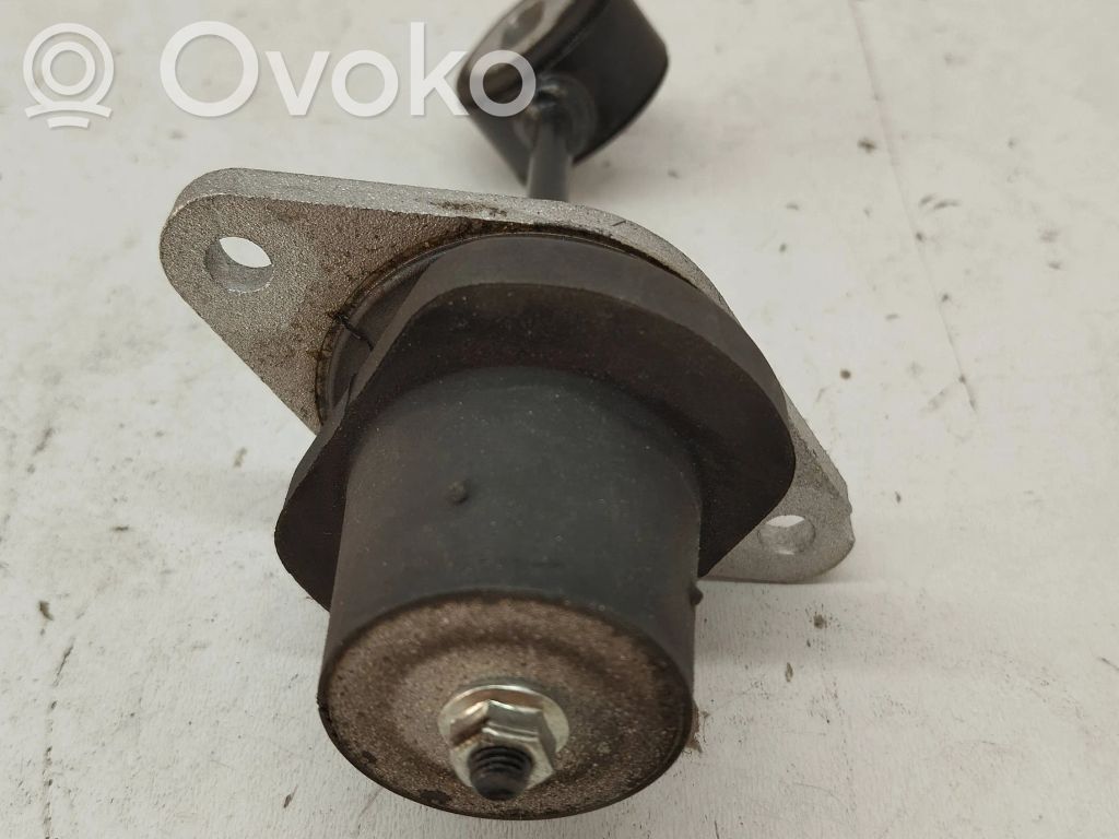 Audi A7 S7 4K8 Engine mount bracket 
