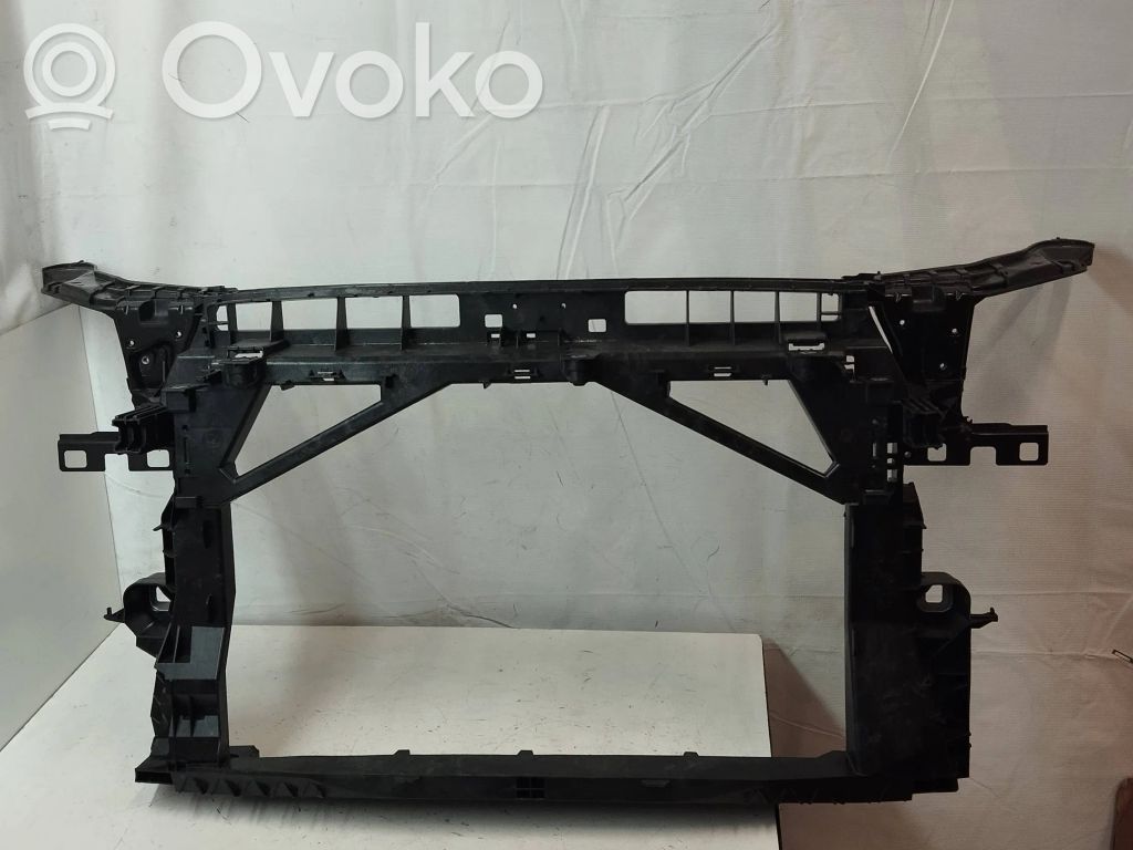 Audi A3 8Y Radiatorių panelė 