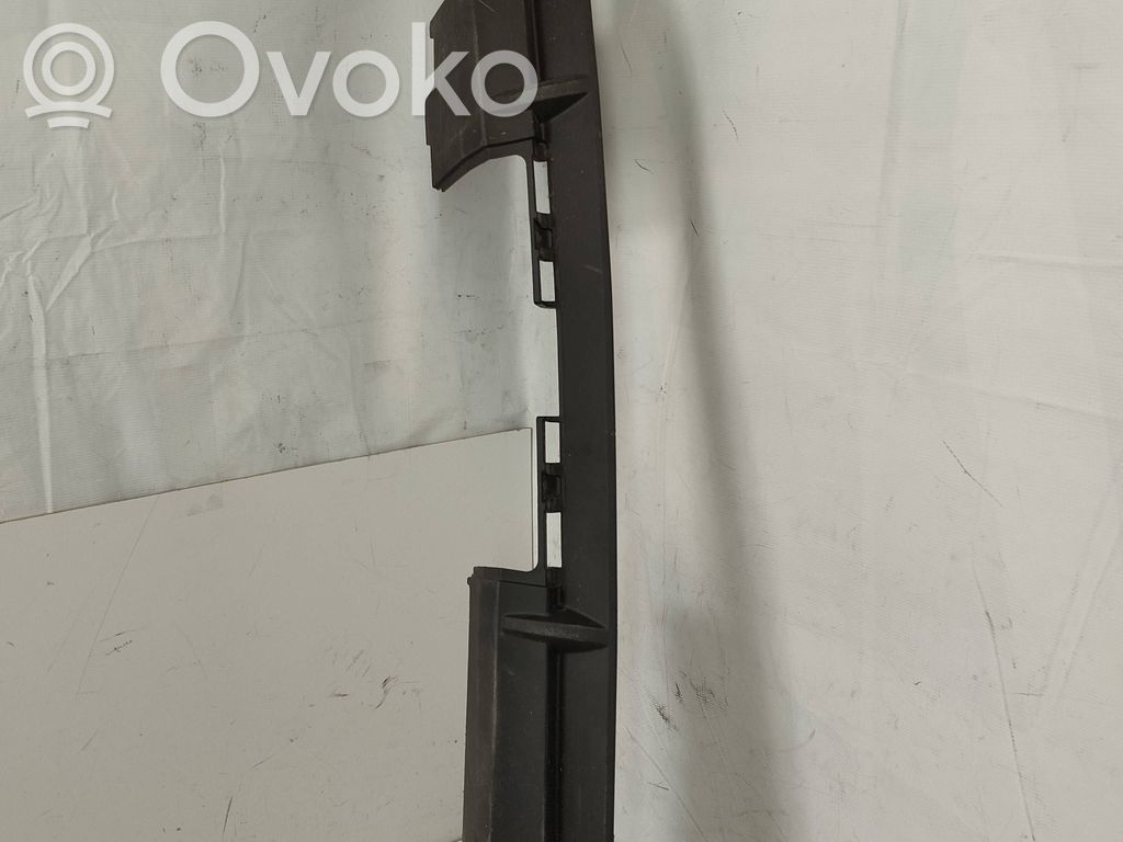 BMW X3 E83 Apatinė bamperio dalis 