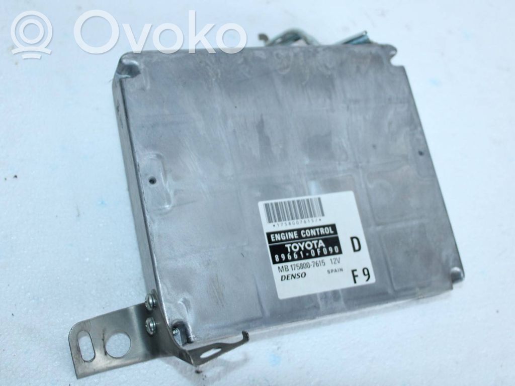 Toyota Corolla Verso AR10 Engine control unit/module 