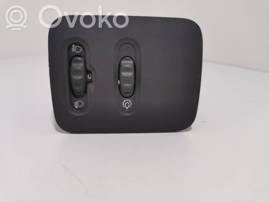 Headlight level height control switch   7700410134