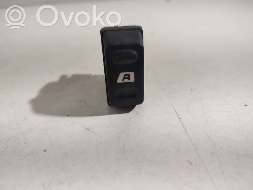 Citroen Xsara Picasso Electric window control switch 