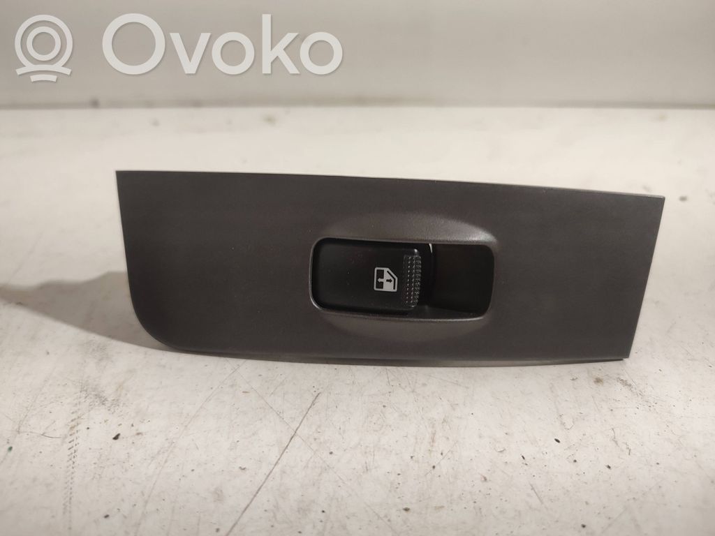 Hyundai Matrix Electric window control switch 