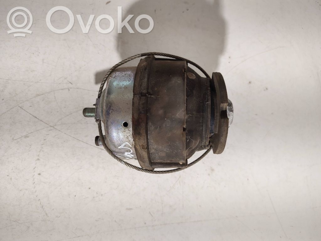 Volvo S80 Engine mount bracket 
