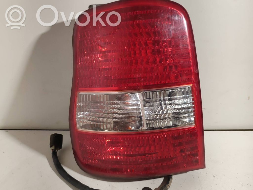 KIA Carnival Задний фонарь в кузове 