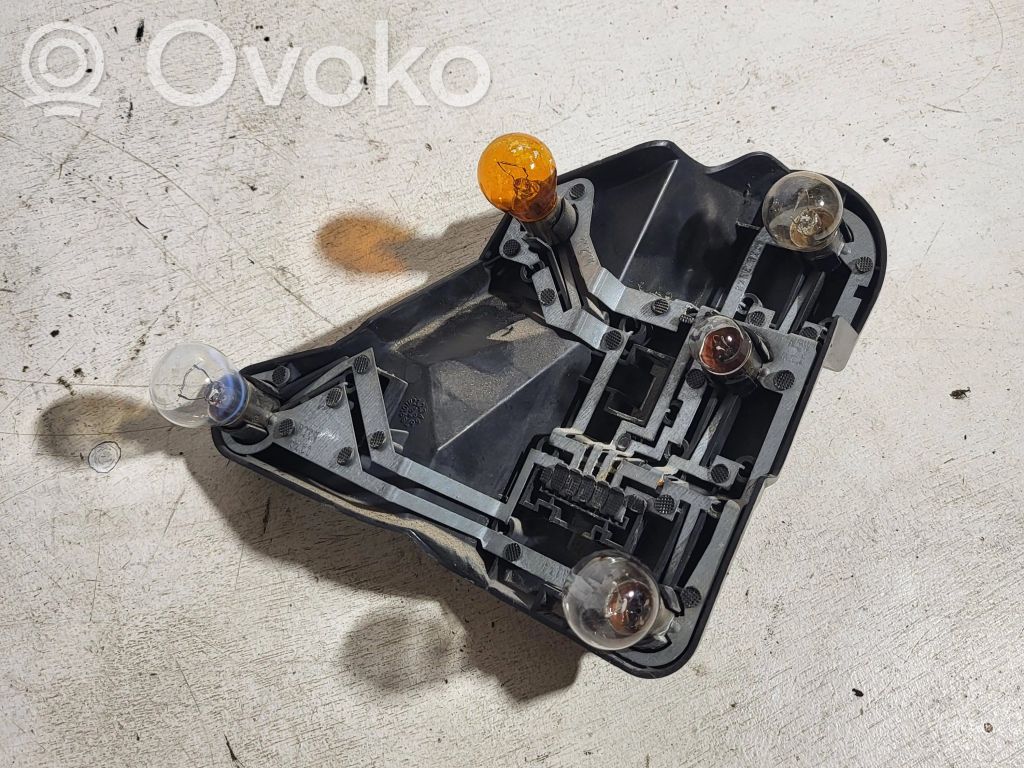 Rover 75 Aizmugures spuldzes vāka turētājs 