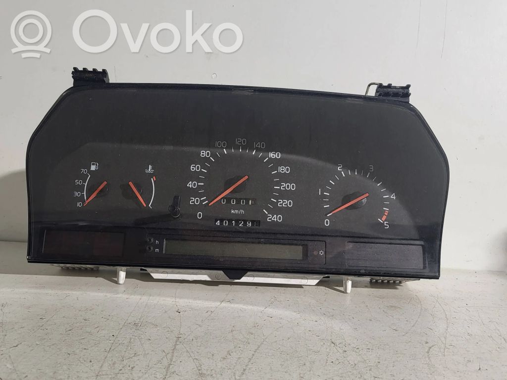 Volvo 850 Speedometer (instrument cluster) 