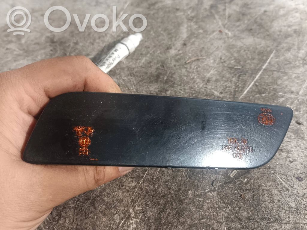 Volvo S80 Front fender indicator light 