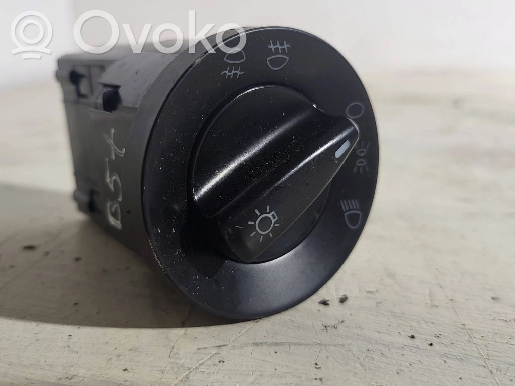 Volkswagen PASSAT B5.5 Light switch 