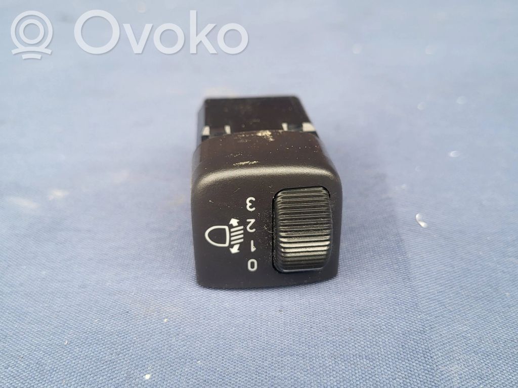 Headlight level height control switch   12766836,W539K