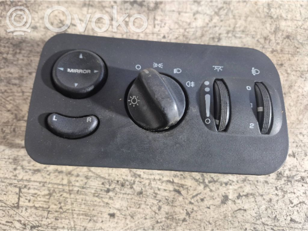 Chrysler Grand Voyager IV Light switch 