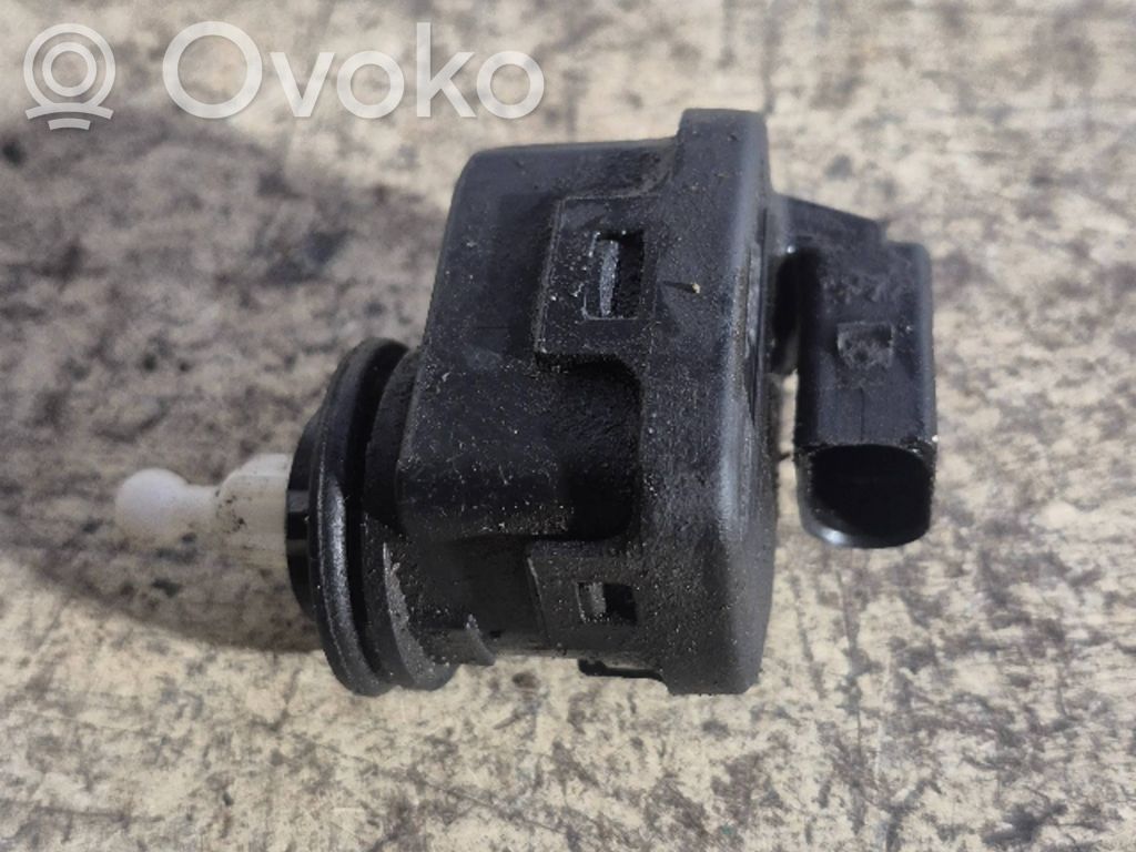 Audi A3 S3 8L Headlight level adjustment motor 