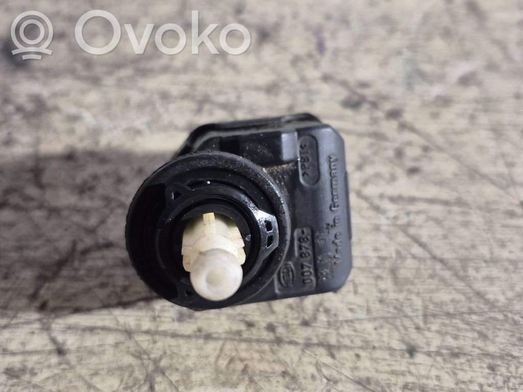 Audi A3 S3 8L Headlight level adjustment motor 